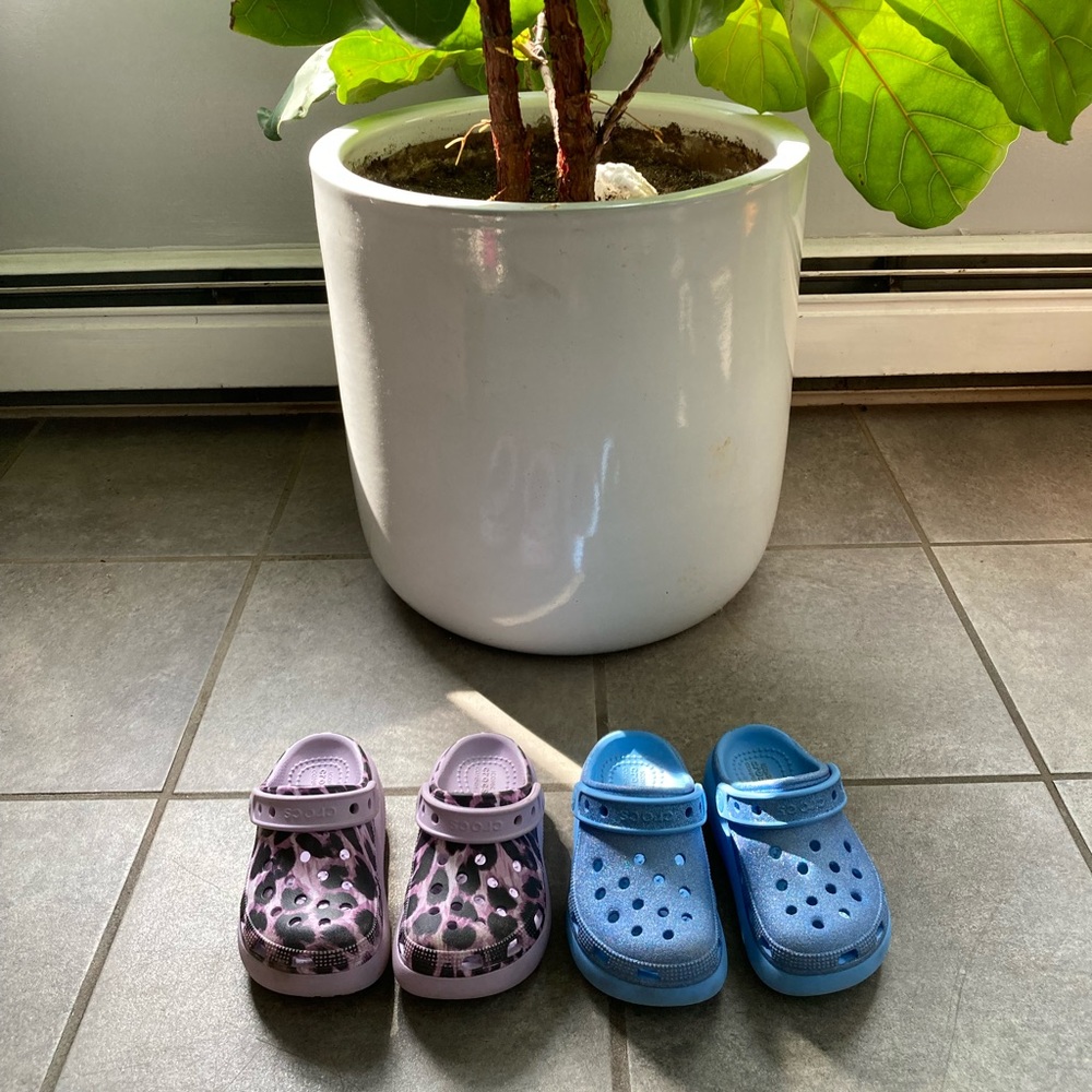 2 pairs of size 11 toddler platform crocs